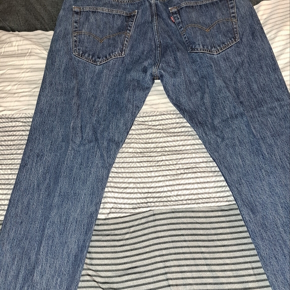 Levis 501 - Picture 2 of 3